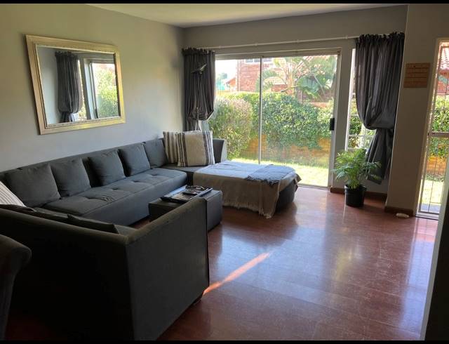 4 BEDROOM TOWNHOUSE FOR SALE IN SUNDOWNER